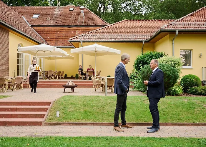 Waldhotel Forsthaus Hainholz فندق بريتسفالك