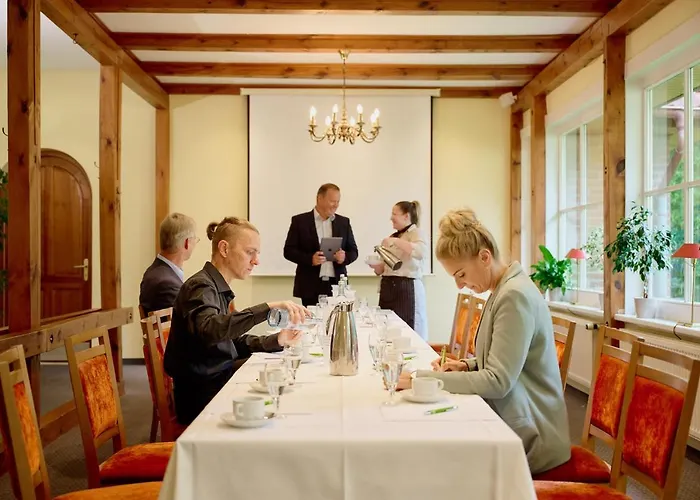 Waldhotel Forsthaus Hainholz فندق